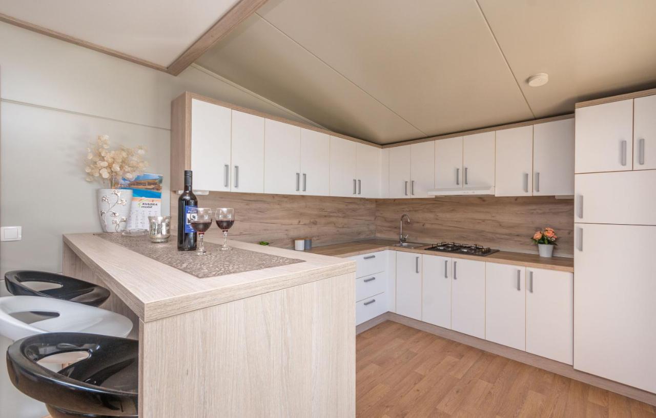 Mobile Home Rock Rose 1 Tkon Exterior foto